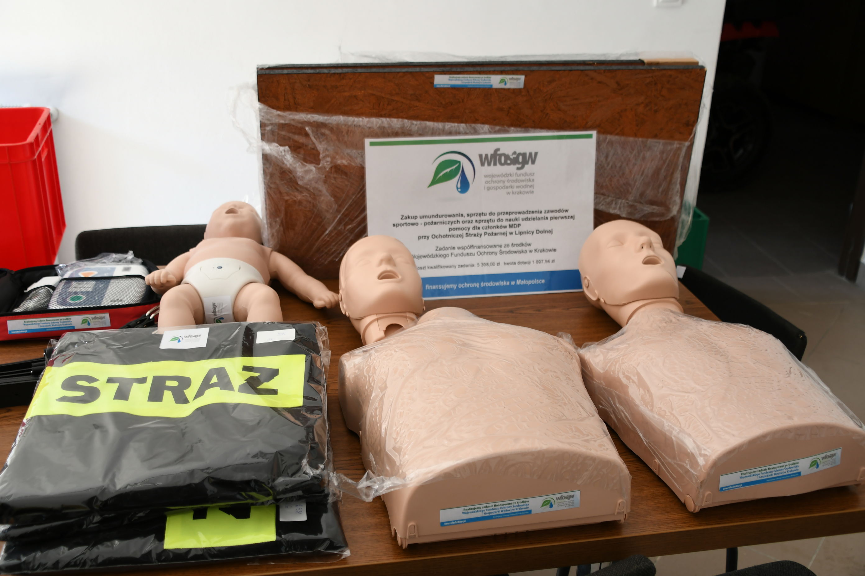 Nowe wyposażenie dla Młodzieżowej Drużyny Pożarniczej w Lipnicy Dolnej dzięki wsparciu WFOŚiGW i Gminy Lipnica Murowana