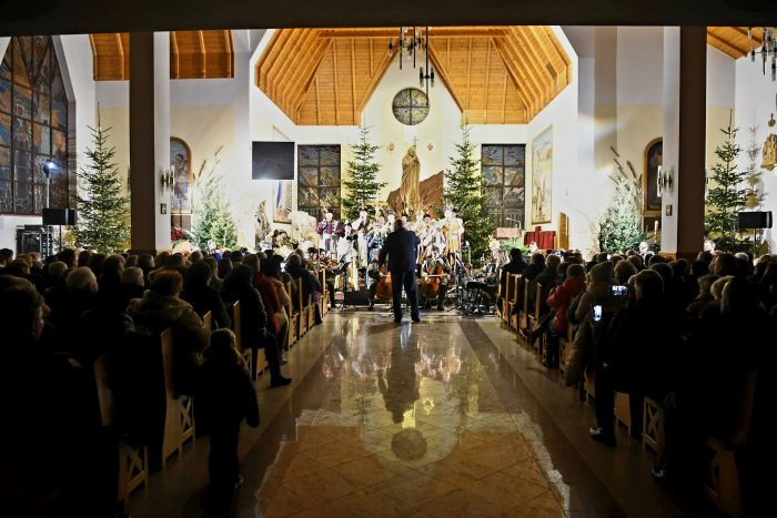 WYJĄTKOWY I MAGICZNY KONCERT REPREZENTACYJNEGO ZESPOŁU ARTYSTYCZNEGO WOJSKA POLSKIEGO W RAJBROCIE